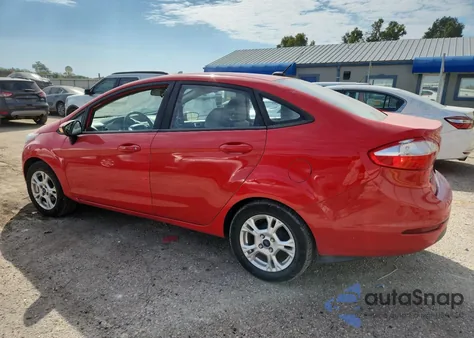 2015 Ford Fiesta Se z USA, uszkodzony, nr VIN 3FADP4BJ3FM110689